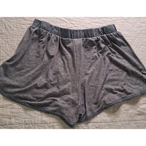 Women's PJ Essentials Gray Shorts Size Large - Picture 4 of 6